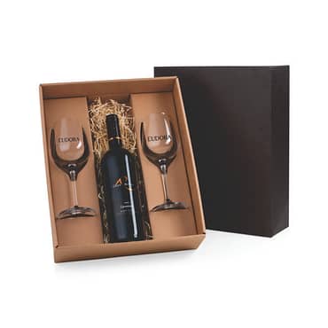 Kit vinho com taças personalizadas 8