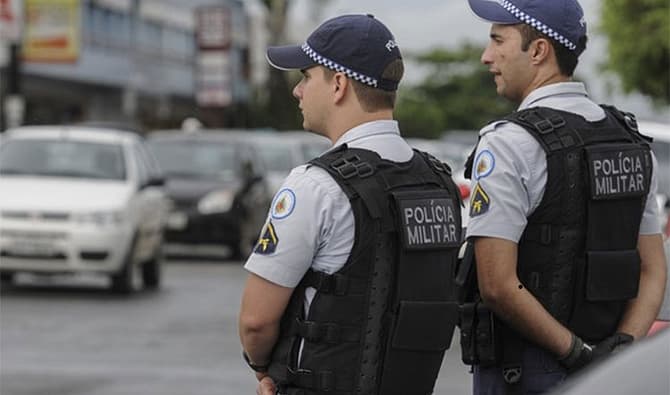 3-Brindes-de-Impressionar-o-Agente-de-Polícia-de-Segurança-Pública-01